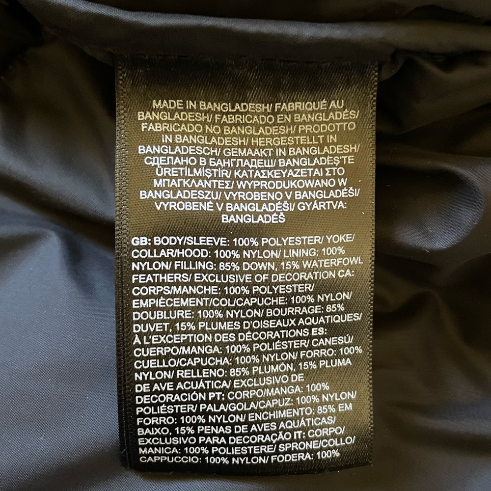 The North Face Women’s Nuptse Printed Down Jacket - Picture 9 of 11